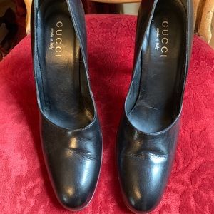 Gucci black pumps worn three times tops